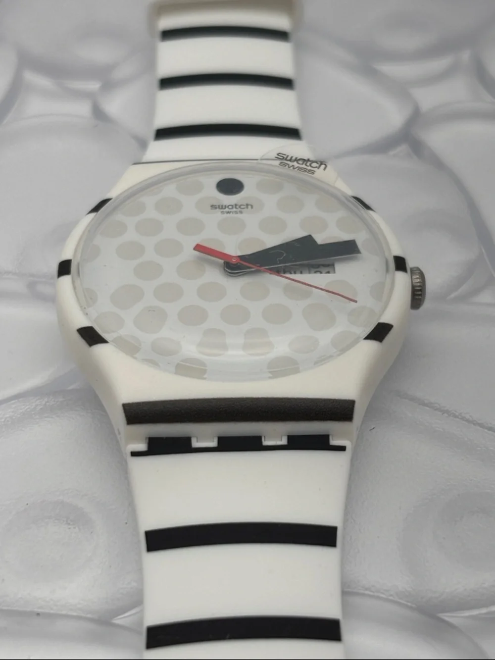 Swatch watch suow706